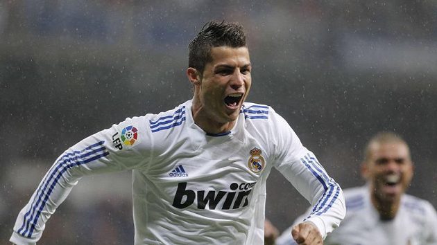 Cristiano Ronaldo v dresu Realu Madrid se raduje z branky - ilustrační foto. Cristiano Ronaldo v dresu Realu Madrid se raduje z branky - ilustrační foto.