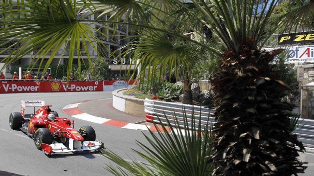 Fernando Alonso s ferrari při prvním tréninku na Velkou cenu Monaka. Fernando Alonso s ferrari při prvním tréninku na Velkou cenu Monaka.