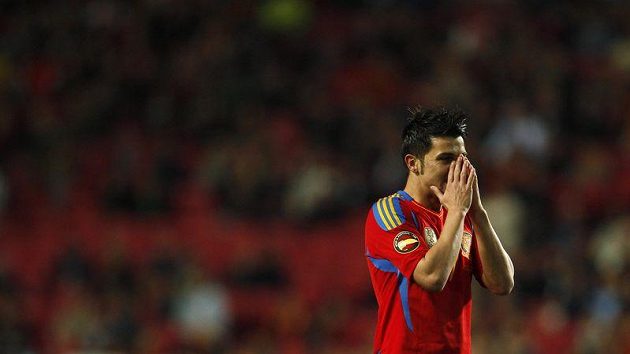 Zklamaný útočník Španělska David Villa Zklamaný útočník Španělska David Villa