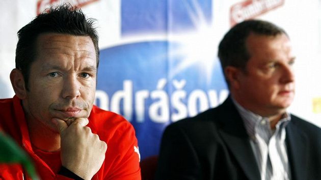 Kapitán plzeňských fotbalistů Pavel Horváth (vlevo) a trenér Pavel Vrba. Kapitán plzeňských fotbalistů Pavel Horváth (vlevo) a trenér Pavel Vrba.