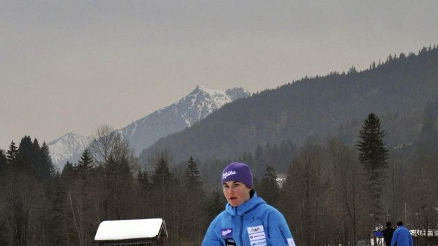 Sjezdařka Šárka Záhrobská na běžkách Sjezdařka Šárka Záhrobská na běžkách