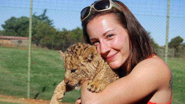 Při soustředění v Africe si Denisa Rosolová našla čas i na návštěvu lví farmy. Při soustředění v Africe si Denisa Rosolová našla čas i na návštěvu lví farmy.