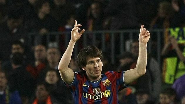 Lionel Messi v dresu Barcelony se raduje z branky. Lionel Messi v dresu Barcelony se raduje z branky.