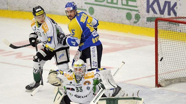 Brankář Mladé Boleslavi Marek Schwarz inkasuje gól v zápase s Ústím nad Labem Brankář Mladé Boleslavi Marek Schwarz inkasuje gól v zápase s Ústím nad Labem