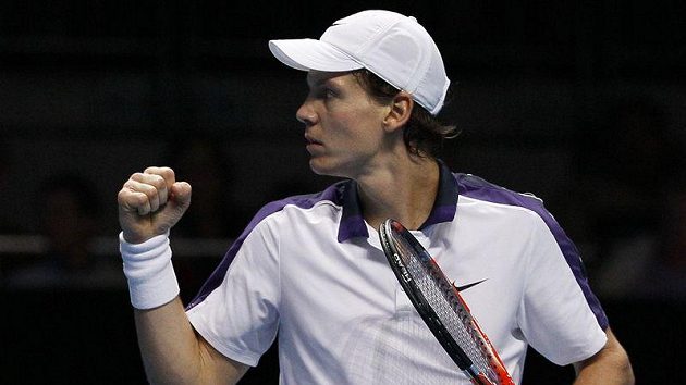 Tomáš Berdych se raduje po vítězství nad Andy Roddickem. Tomáš Berdych se raduje po vítězství nad Andy Roddickem.