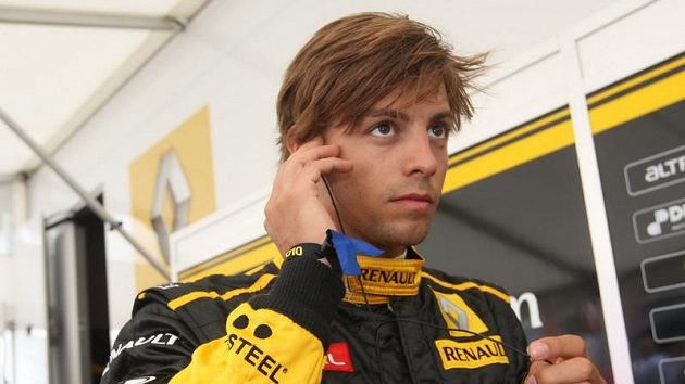 A jde se na věc! Jan Charouz při Rotterdam City Racing, kde se představil za volantem formule 1 Renault. A jde se na věc! Jan Charouz při Rotterdam City Racing, kde se představil za volantem formule 1 Renault.
