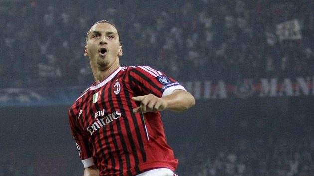 Zlatan Ibrahimovič byl hlavní postavou utkání, proměnil i klíčovou penaltu. Zlatan Ibrahimovič byl hlavní postavou utkání, proměnil i klíčovou penaltu.