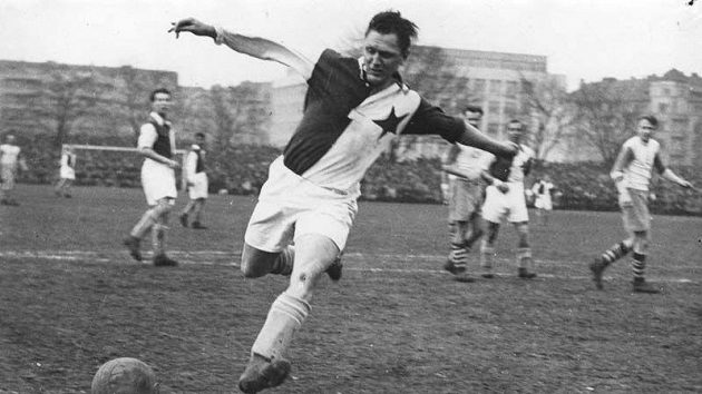 Slavia nesmí využívat portrét legendárního Josefa Bicana. Slavia nesmí využívat portrét legendárního Josefa Bicana.