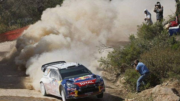 Sébastien Ogier s navigátorem Ingrassiou během Mexické rallye. Sébastien Ogier s navigátorem Ingrassiou během Mexické rallye.