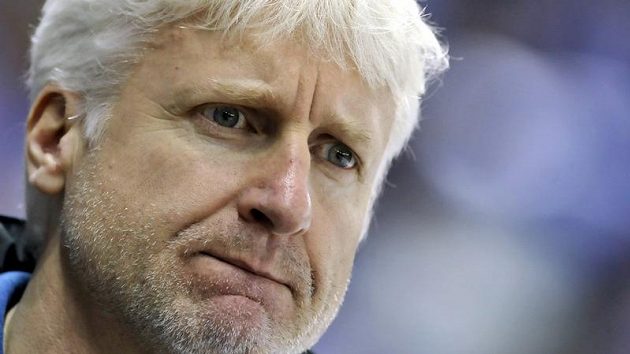 Zklamaný trenér Plzně Marian Jelínek poté, co jeho svěřenci vypadli s Libercem. Zklamaný trenér Plzně Marian Jelínek poté, co jeho svěřenci vypadli s Libercem.