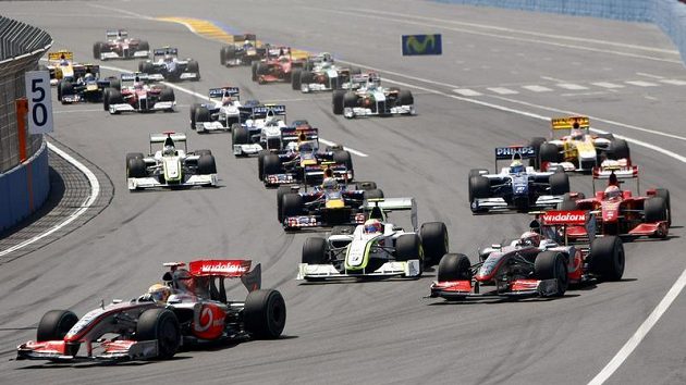 Vozy formule 1 - ilustrační foto Vozy formule 1 - ilustrační foto