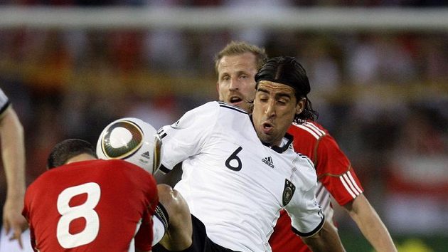Sami Khedira už v této sezóně kvůli zranění dohrál. Sami Khedira už v této sezóně kvůli zranění dohrál.