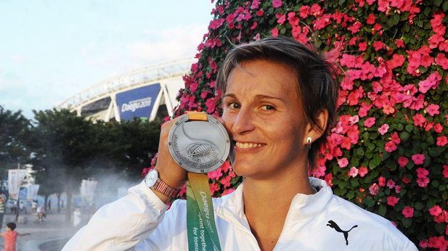 Oštěpařka Barbora Špotáková se stříbrnou medailí na mistrovství světa v korejském Tegu. Oštěpařka Barbora Špotáková se stříbrnou medailí na mistrovství světa v korejském Tegu.