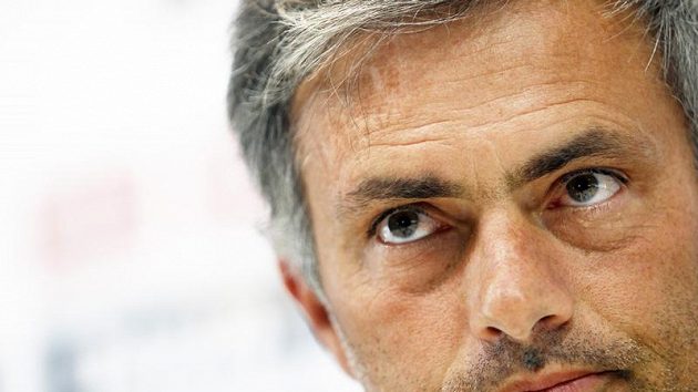 Trenér Realu Jose Mourinho na páteční tiskové konferenci. Trenér Realu Jose Mourinho na páteční tiskové konferenci.