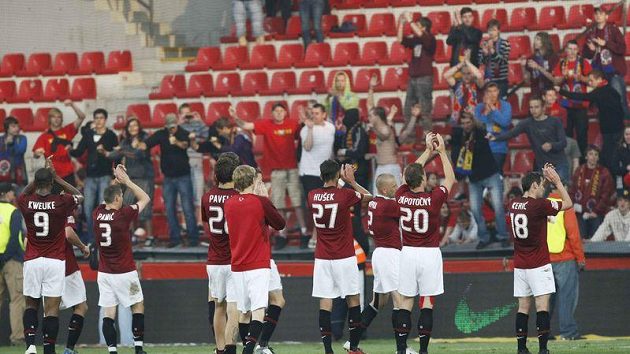 Sparta pokračuje v nakupování mladých hráčů. Sparta pokračuje v nakupování mladých hráčů.
