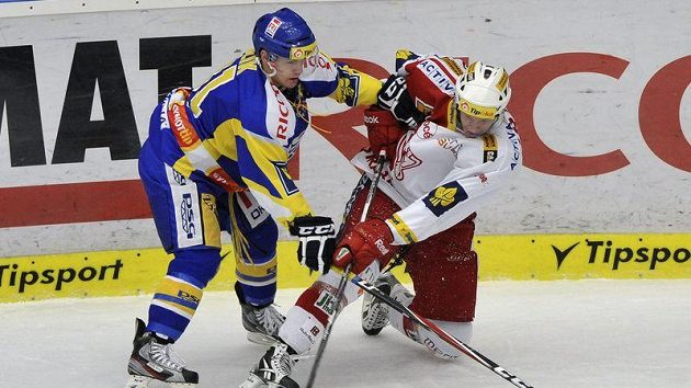Petr Holík v dresu Zlína (vlevo) Petr Holík v dresu Zlína (vlevo)