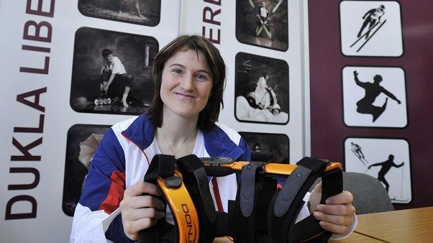 Nikola Sudová už ortézu odkládá. Nikola Sudová už ortézu odkládá.