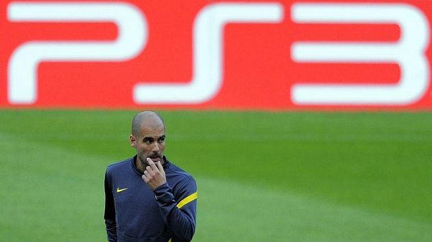 Kouč Barcelony Pep Guardiola na tréninku před utkáním Ligy mistrů proti Viktorii Plzeň. Kouč Barcelony Pep Guardiola na tréninku před utkáním Ligy mistrů proti Viktorii Plzeň.