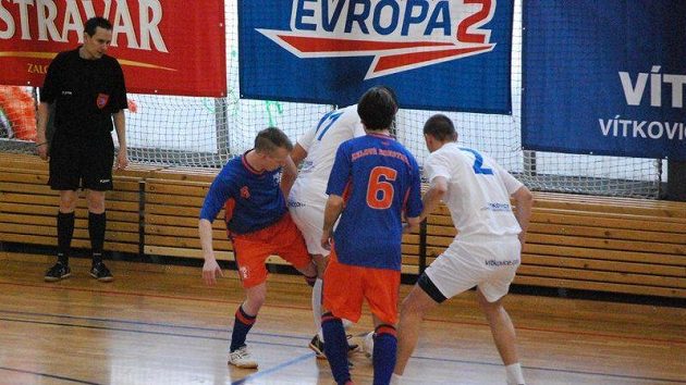 I v závěrečném kole to byl velký boj. Nejvíce se mohl radovat Tipsport -historicky první vítěz Vítkovice Golden Tour Ostrava I v závěrečném kole to byl velký boj. Nejvíce se mohl radovat Tipsport -historicky první vítěz Vítkovice Golden Tour Ostrava