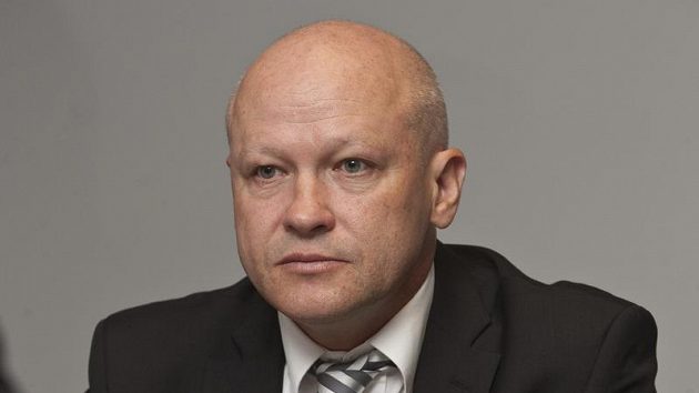 Šef českého fotbalu Ivan Hašek po prohře s Turky nespokojenost netajil. Šef českého fotbalu Ivan Hašek po prohře s Turky nespokojenost netajil.