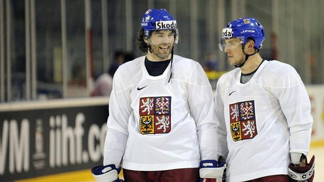 Petr Vampola (vpravo) a Jaromír Jágr na tréninku českého týmu Petr Vampola (vpravo) a Jaromír Jágr na tréninku českého týmu