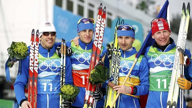Složení české štafety (zleva) Martin Koukal, Martin Jakš, Jiří Magál a Lukáš Bauer vybojovala v olympijském závodě bronzové medaile. Složení české štafety (zleva) Martin Koukal, Martin Jakš, Jiří Magál a Lukáš Bauer vybojovala v olympijském závodě bronzové medaile.