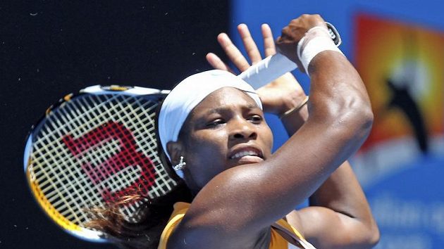 Američanka Serena Williamsová v utkání s Polkou Uršulou Radwanskou. Američanka Serena Williamsová v utkání s Polkou Uršulou Radwanskou.