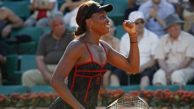 Venus Williamsová v poněkud netradičním oblečení Venus Williamsová v poněkud netradičním oblečení