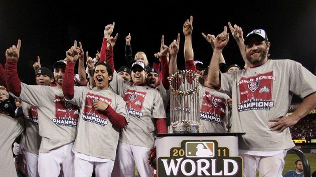 Baseballisté St. Louis se radují z vítězství ve Světové sérii. Baseballisté St. Louis se radují z vítězství ve Světové sérii.