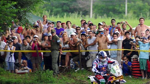 Fanoušci v Argentině sledují účastníky Rallye Dakar Fanoušci v Argentině sledují účastníky Rallye Dakar