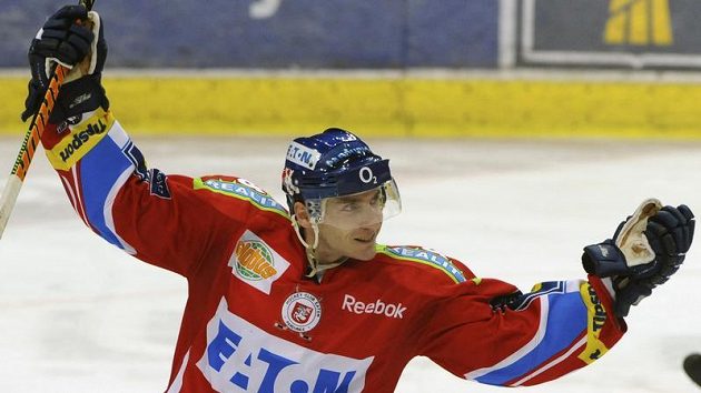 Pardubický obránce Aleš Píša Pardubický obránce Aleš Píša