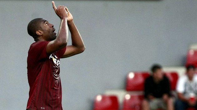 Útočník Sparty Léonard Kweuke se v duelu s FK Sarajevo blýskl hattrickem. Útočník Sparty Léonard Kweuke se v duelu s FK Sarajevo blýskl hattrickem.