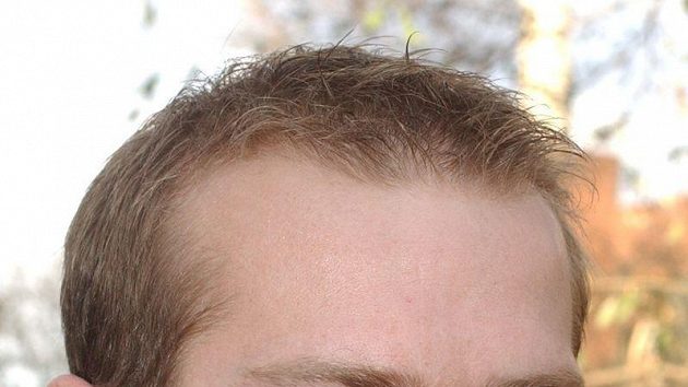 Pardubický brankář Adam Svoboda se těší na zápas pod širým nebem. Pardubický brankář Adam Svoboda se těší na zápas pod širým nebem.