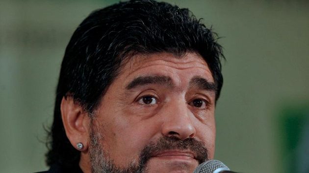 Diego Maradona se Téveze zastal. Diego Maradona se Téveze zastal.