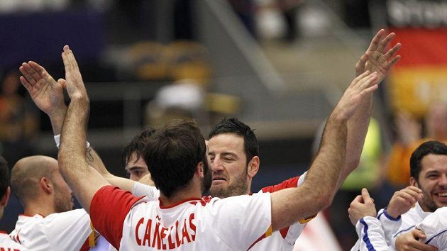 Házenkáři Španělska slaví postup do semifinále. Házenkáři Španělska slaví postup do semifinále.