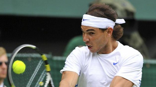 Rafael Nadal během 1. kola Wimbledonu Rafael Nadal během 1. kola Wimbledonu