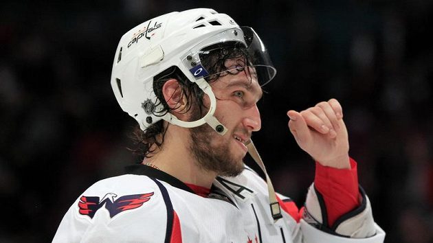 Hokejový útočník Alexander Ovečkin Hokejový útočník Alexander Ovečkin