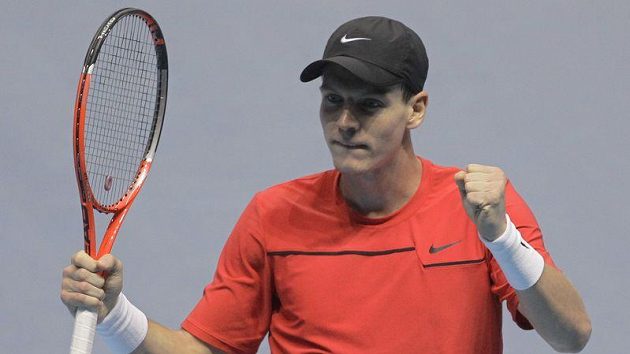 Tomáš Berdych se raduje z výhry nad Davidem Ferrerem. Tomáš Berdych se raduje z výhry nad Davidem Ferrerem.