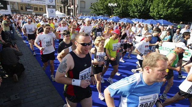 Běžci na Pražském půlmaratónu Běžci na Pražském půlmaratónu