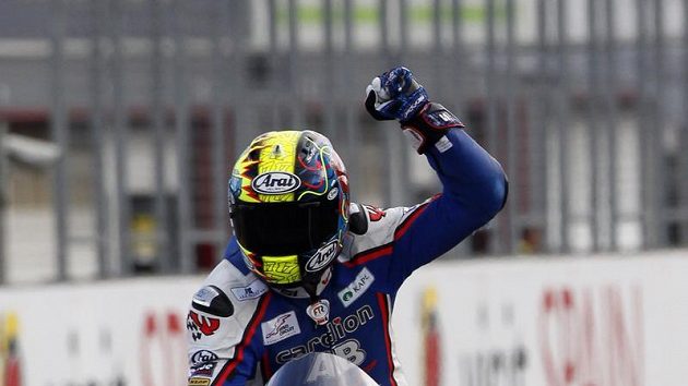 Karel Abraham se raduje ze třetího místa v GP Japonska. Karel Abraham se raduje ze třetího místa v GP Japonska.