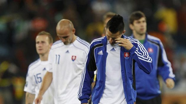 Slovenští fotbalisté nedostali od světového šampionátu žádné peníze. Slovenští fotbalisté nedostali od světového šampionátu žádné peníze.