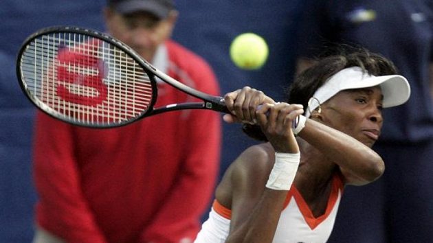 Venus Williamsová při utkání na turnaji v Amelia Island. Venus Williamsová při utkání na turnaji v Amelia Island.