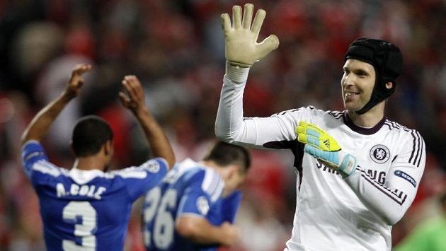 Radující se brankář Chelsea Petr Čech Radující se brankář Chelsea Petr Čech