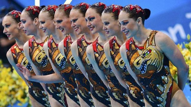 Ruské akvabely vybojovaly zlatou medaili v synchronizovaném plavání. Ruské akvabely vybojovaly zlatou medaili v synchronizovaném plavání.