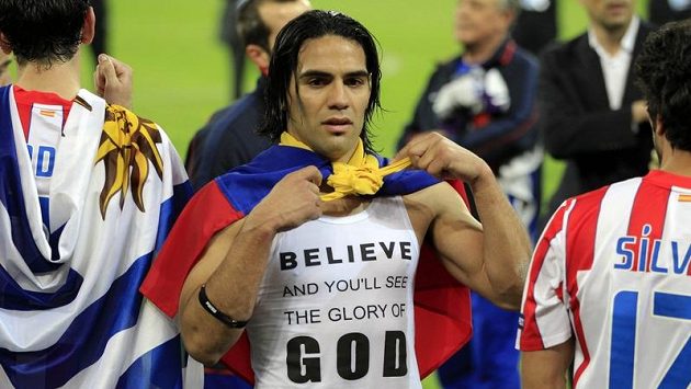 Falcao je velmi pobožný hráč. Falcao je velmi pobožný hráč.