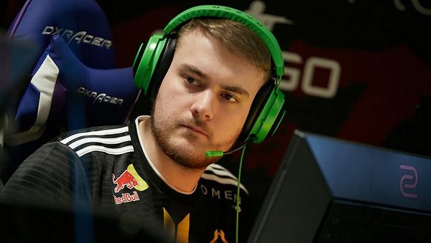 Britský hráč CS:GO Alex „ALEX“ McMeekin je novou posilou týmu Cloud9. Britský hráč CS:GO Alex „ALEX“ McMeekin je novou posilou týmu Cloud9.