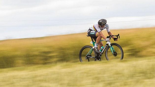 Slovák Peter Sagan na trati společného cyklistického mistrovství v Plzni. Slovák Peter Sagan na trati společného cyklistického mistrovství v Plzni.