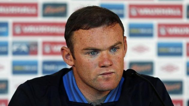 Oblékne anglický útočník Wayne Rooney dres Machačkaly? Oblékne anglický útočník Wayne Rooney dres Machačkaly?