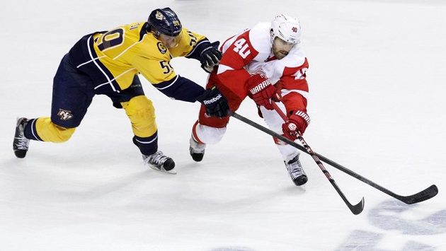 Henrik Zetterberg z Detroitu (vpravo) a Roman Josi z Nashvillu. Henrik Zetterberg z Detroitu (vpravo) a Roman Josi z Nashvillu.