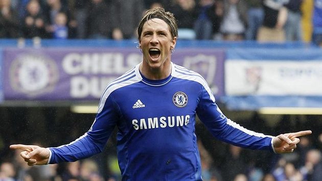 Fernando Torres si v dresu Chelsea moc radosti neužil Fernando Torres si v dresu Chelsea moc radosti neužil
